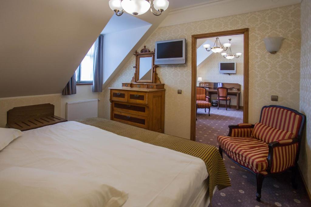 Arensburg Boutique Hotel & Spa Куресааре Стая снимка